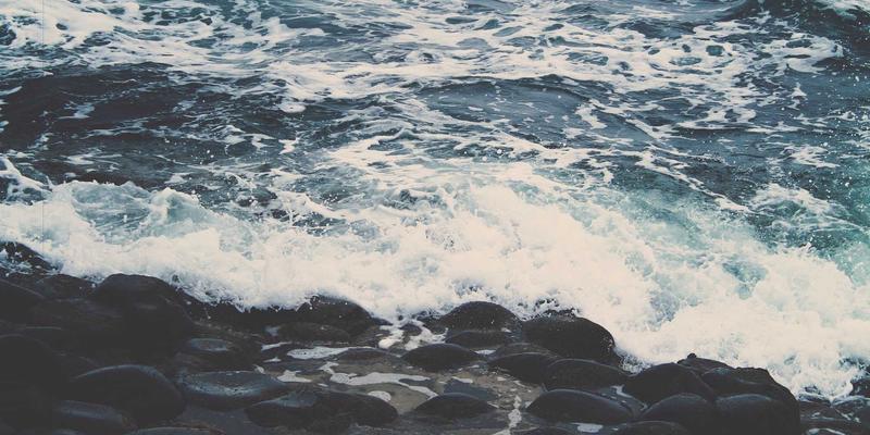 丝网69：金属网与工程护栏在现代建设中的核心应用解析