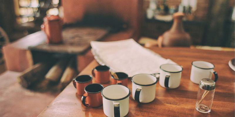 丝网版画创作进阶：从金属网选材到艺术表现的制版核心技巧