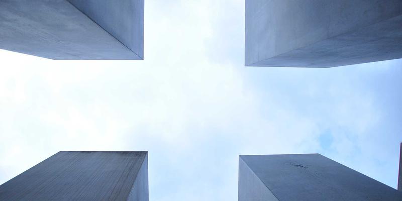 丝网电极的创新集成：柔性可穿戴电子设备中的防护网与豫阳丝网技术突破