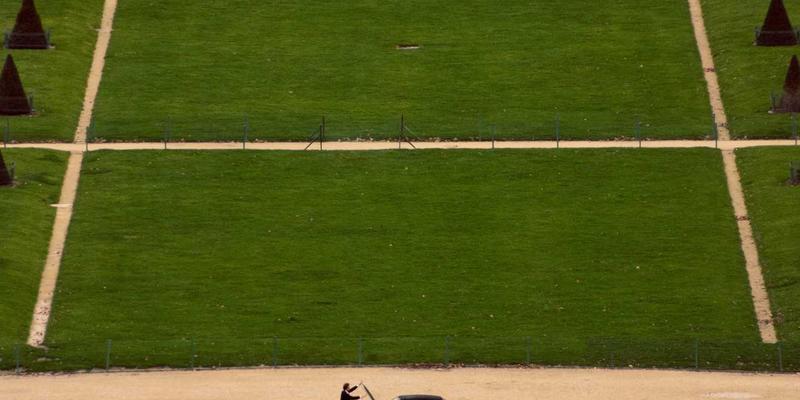 护栏与丝网制品的革新：拓扑优化如何提升防爆罐（墙）的冲击波耗散效能