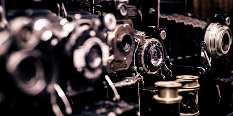 护栏广告新选择：豫阳丝网解析聚酯丝网在户外大幅面印刷中的卓越耐候性